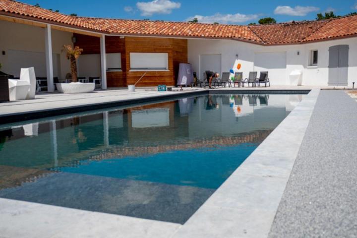 Flooring Installation - Landes