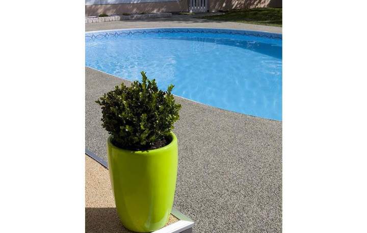 Pose de terrasse en travertin dans les Landes